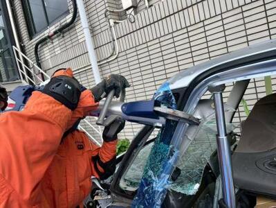 ピラーを切断する訓練