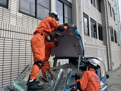 ルーフを開放する訓練