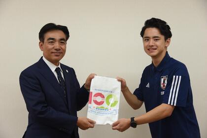 藤原仁選手と石井市長