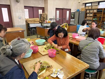 紙漉き教室の様子