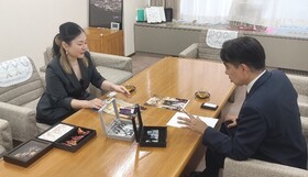 石井市長と永田のぶ子さん